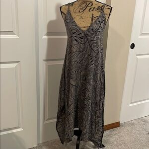 Makai Beach Gray and Black Asymmetrical High-Low Sundress. L
